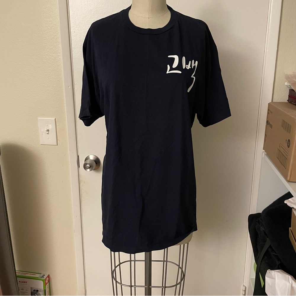 Dark blue navy cotton t-shirt with white Korean text Size L